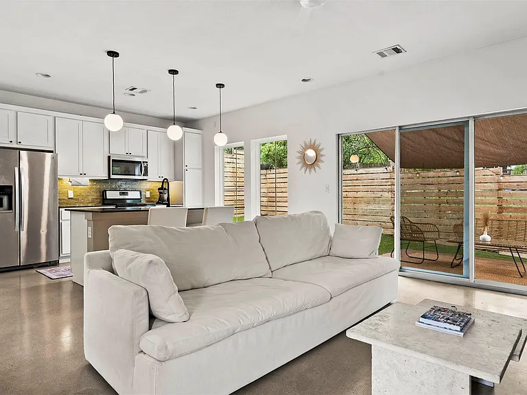 1213 Eleanor St #B — Photo 9