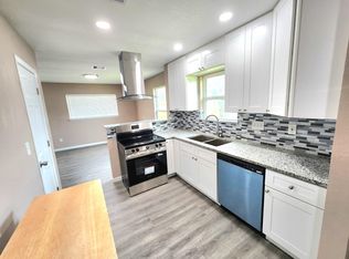 5879 Belcrest St, Houston, TX 77033