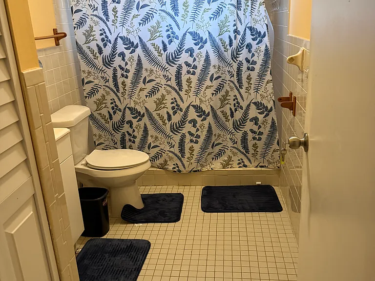 129 SE 5th St #6 — Photo 9