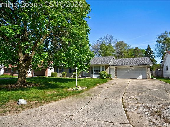 3rd image of 1424 W Judd Rd