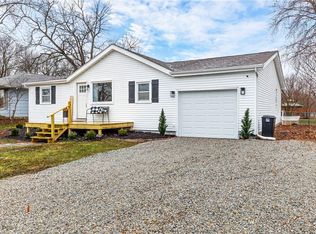 908 Fuller Dr, Charleston, IL