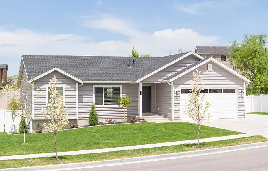 575 E Canyon Rim Rd