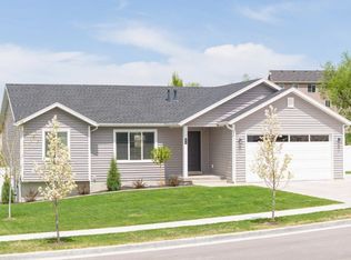 575 E Canyon Rim Rd, Smithfield, UT 84335