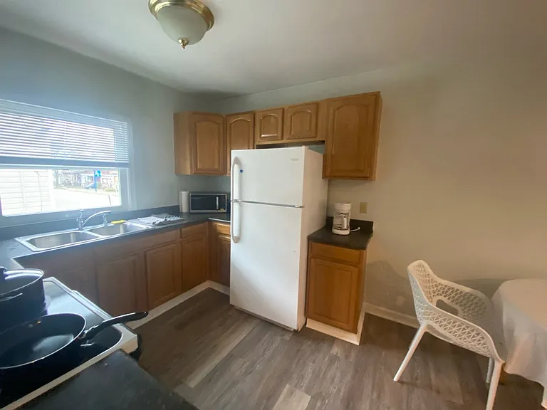 340 W 26th St #2F — Photo 9