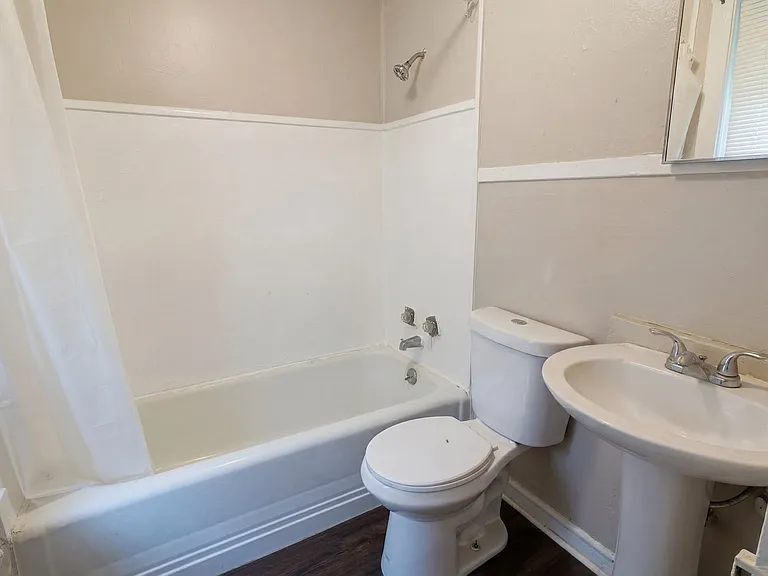 425 Boulevard St — Photo 6