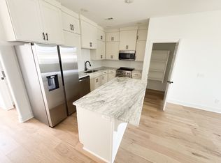 1442 E Huntsville Rd, Fayetteville, AR 72701