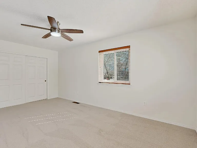 1079 Neck Ln — Photo 2