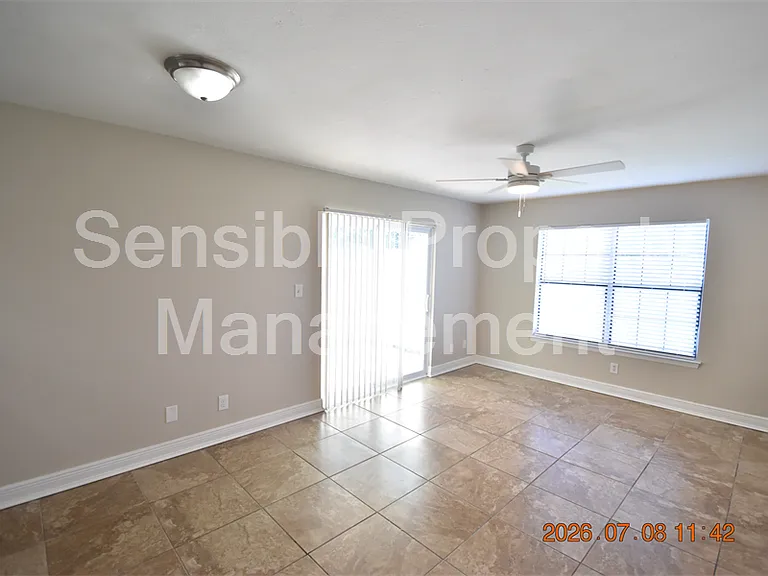 2302 Maki Rd #2 — Photo 5