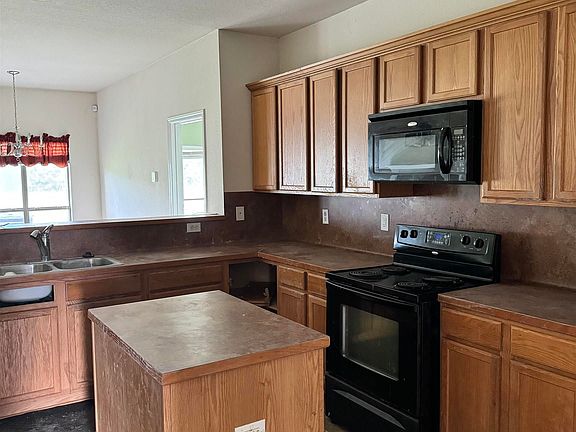 4th image of 11066 Iberia Dr