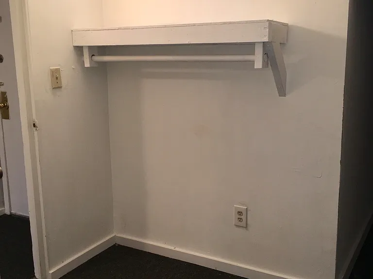 70 Admiral St #3 — Photo 4