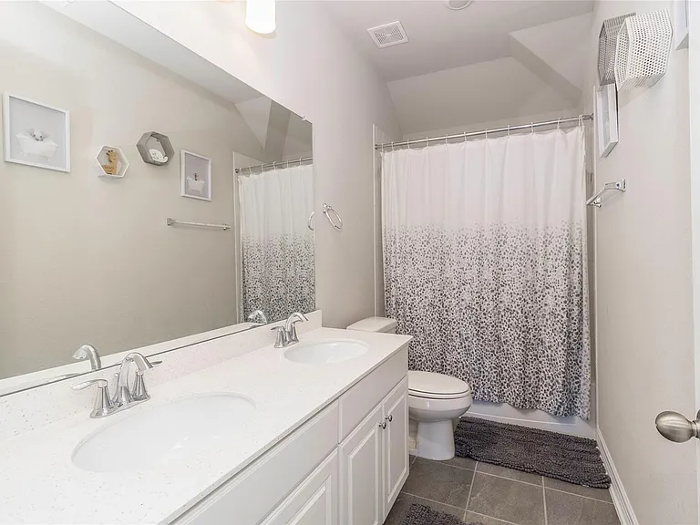 3010 Flora Manor Dr — Photo 26