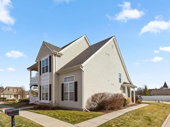 21B Edinburgh Ct, Valparaiso, IN 46385