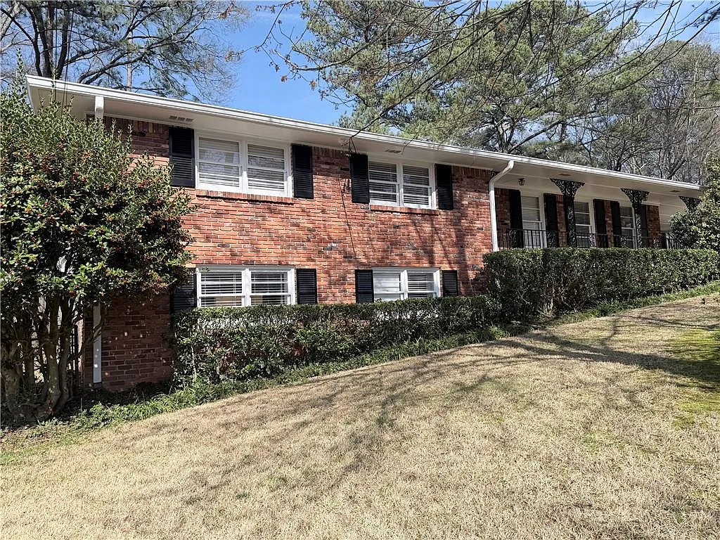 Building Photo - 2888 Bonanza Dr