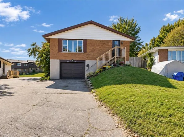 135 Cedarhill Cres, Kitchener, ON N2E 1R3