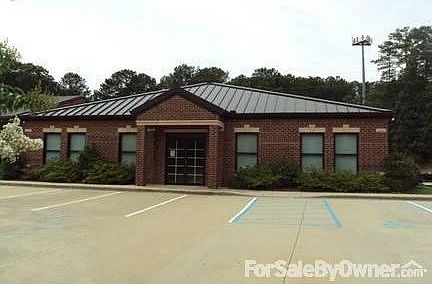 1st image of 135 Hayesbury Dr