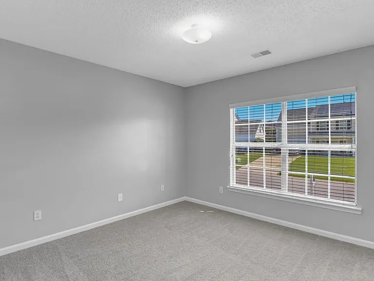 141 Wigmore Ln — Photo 25
