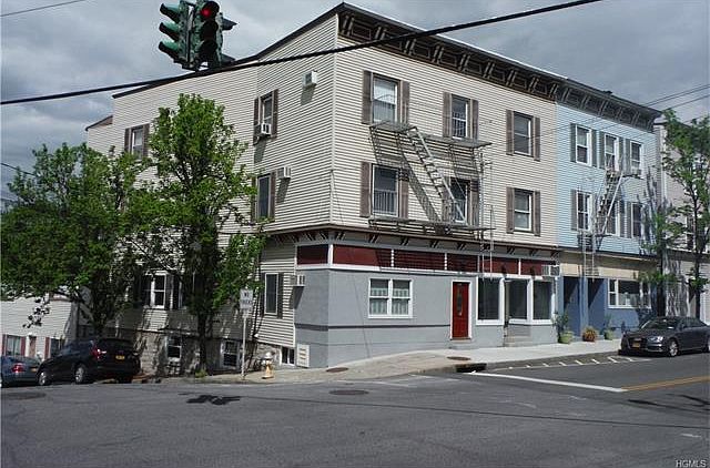 1st image of 483 Warburton Ave #4R