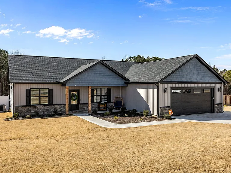 244 Hazelwood Rd — Photo 2