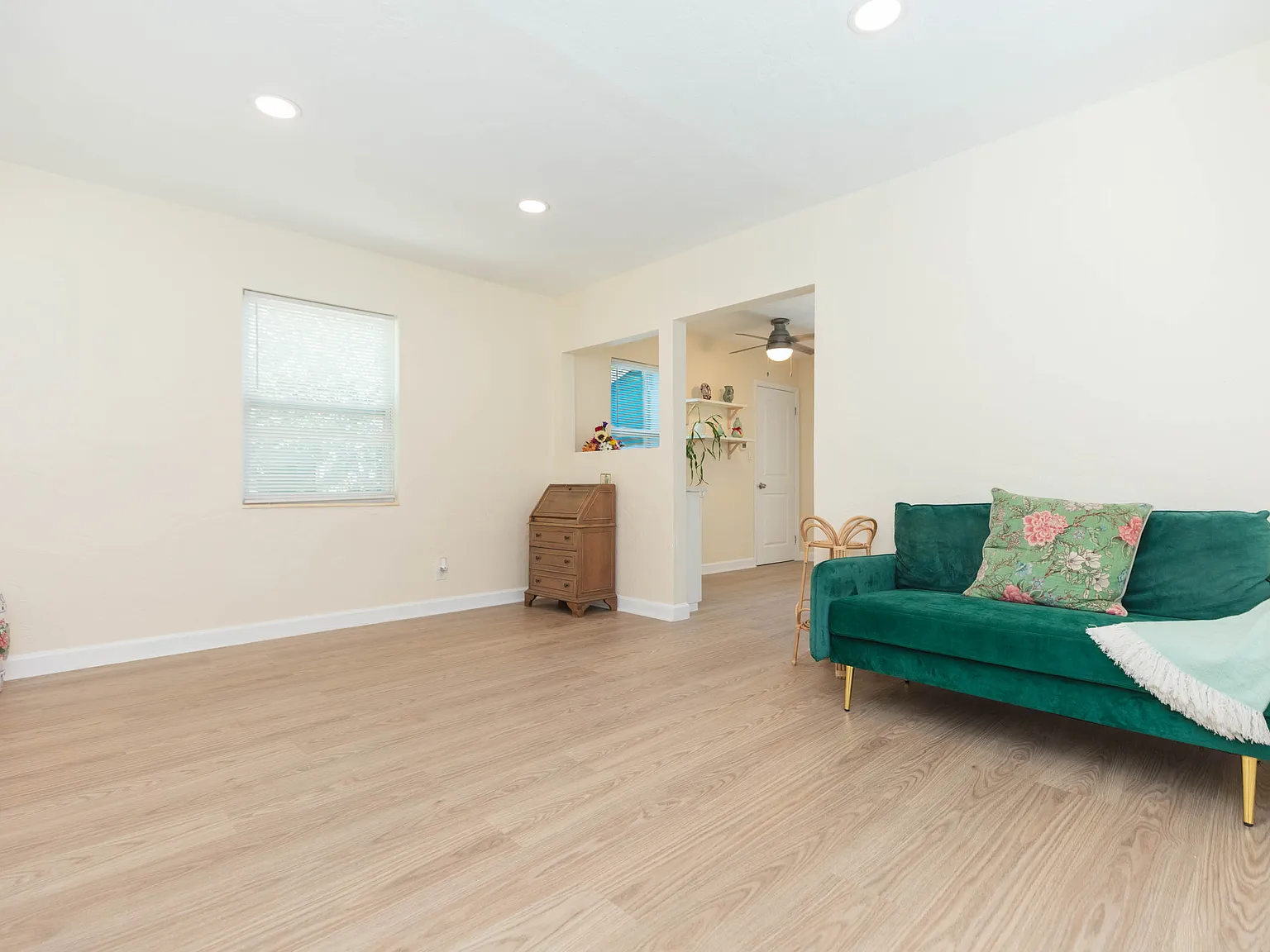 1 bed, 576 sqft, $2,000 — Photo 3