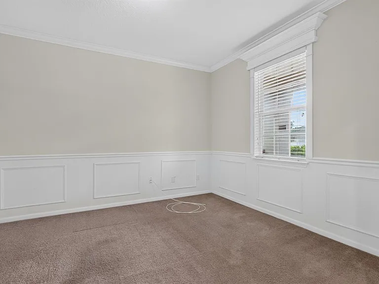 263 Gilmore Ln — Photo 6