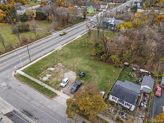 4th image of 431 N Perry St