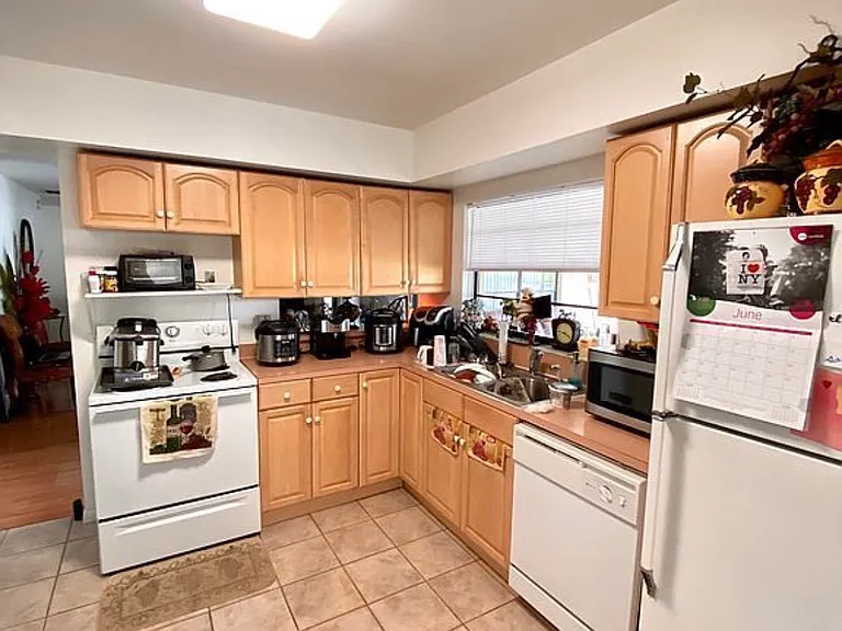 4735 Grove Point Dr — Photo 4