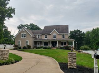 802 Joyce Ann Dr, Ballwin, MO 63021