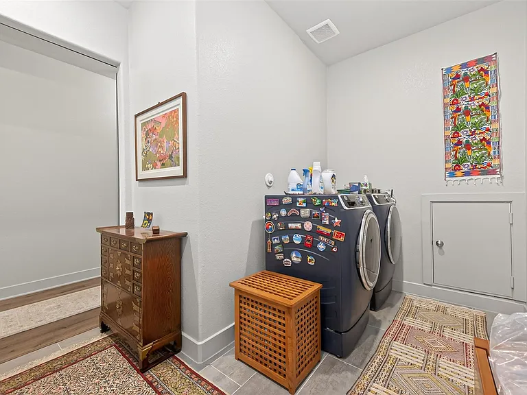 9979 Pebble Glen Dr — Photo 28
