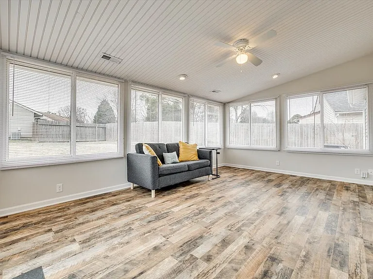 10932 Copperfield Dr — Photo 12