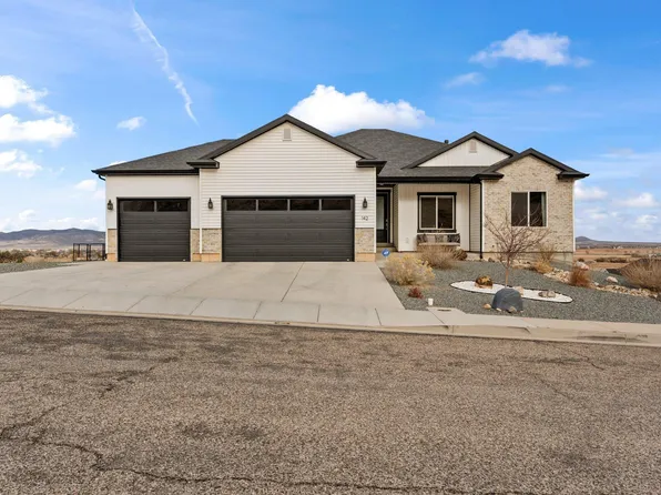 142 S Chaparral Dr, Cedar City, UT 84720