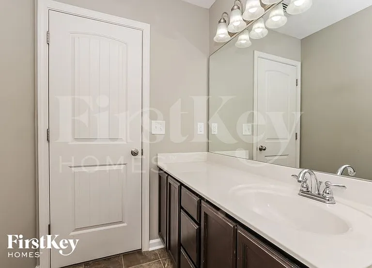 805 Avatar Ct — Photo 14