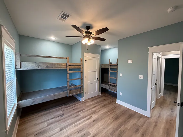 105 Adams Dr — Photo 21