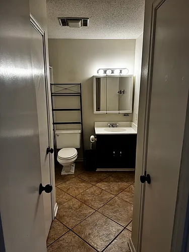 208 General Gardner Ave #105 Photo 1