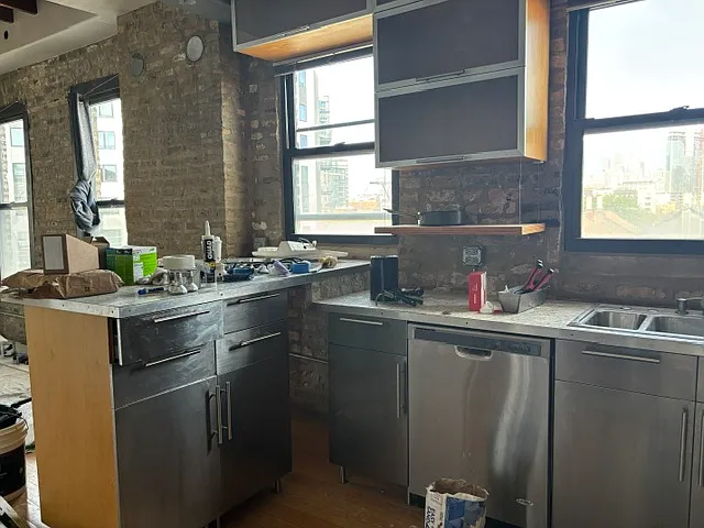 1151 W Erie St #4F — Photo 7