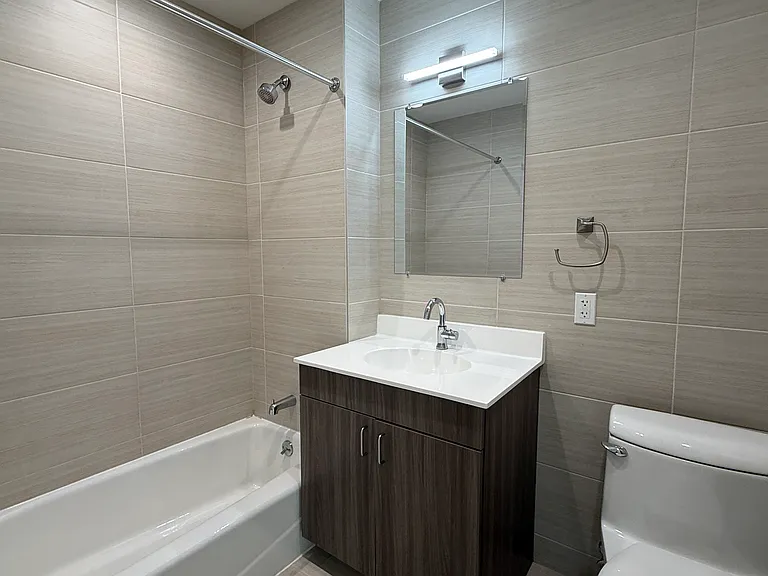 43-46 39th Pl #305 — Photo 7