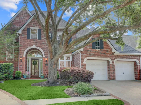 3911 Turnberry Dr, Sugar Land, TX 77479