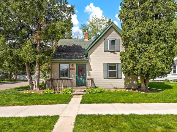 501 2nd St N, Delano, MN 55328