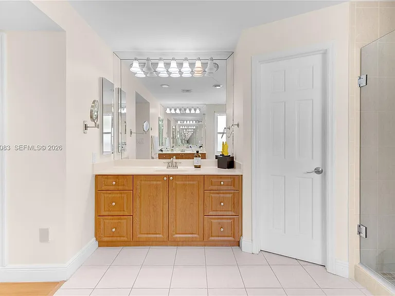 5253 NW 94th Doral Pl #5253 — Photo 12
