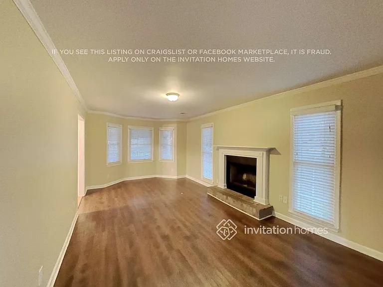 4351 Lakeside Hills Way NE — Photo 5