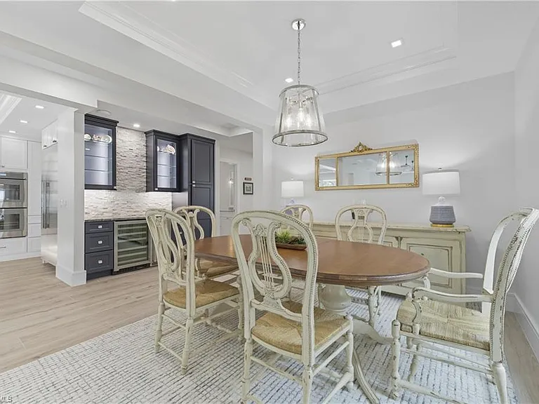 360 Carlton Pl #11 — Photo 9