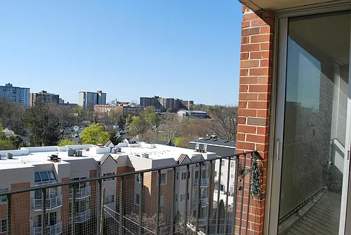 87 Glenbrook Rd #7G Photo 1