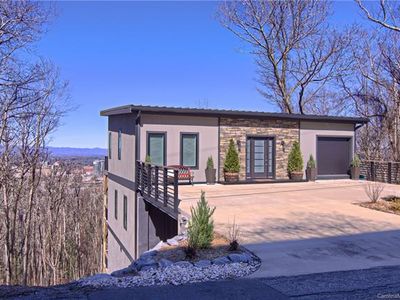 461 Windswept Dr, Asheville, NC, 28801