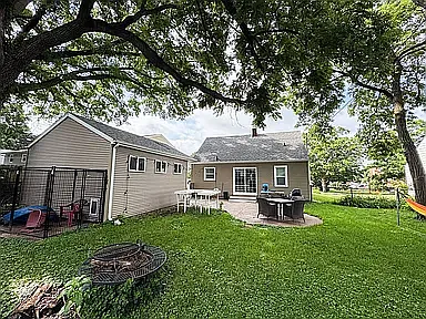 230 Marietta Ave #1 — Photo 2