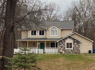 4200 Woodcroft St, White Lake, MI 48383