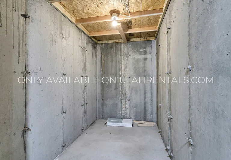 693 Spruce Way — Photo 47
