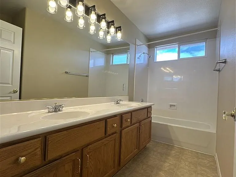 10876 Fishers Island St — Photo 27