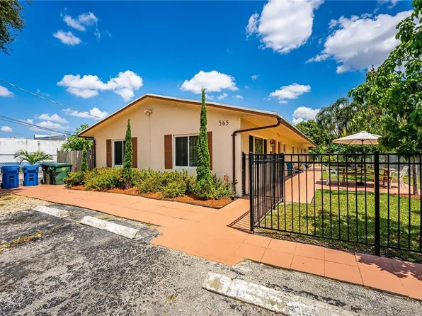 565 NE 35th Street, Oakland Park, FL 33334