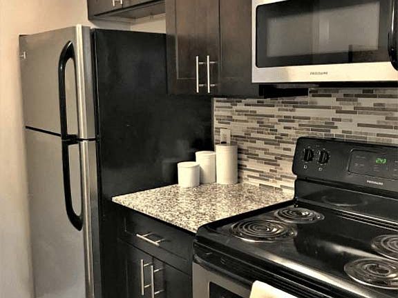 3rd image of 1400 Sherwood Dr #S1500-3l