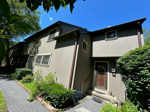 29 Woods Way #29, Woodbury, CT 06798