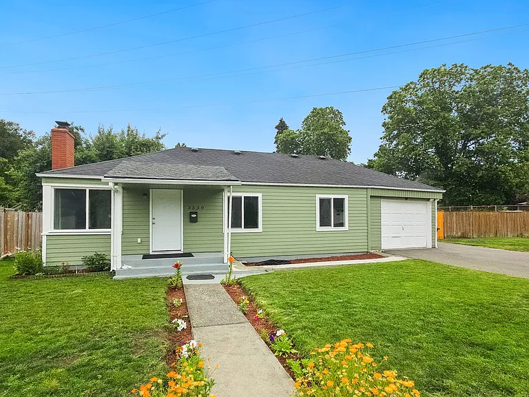 3330 SE 6th St — Photo 1